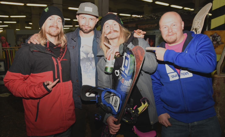 Halldor a Eiky Helgason na Horsefeathers City Jibu v Temple koutku